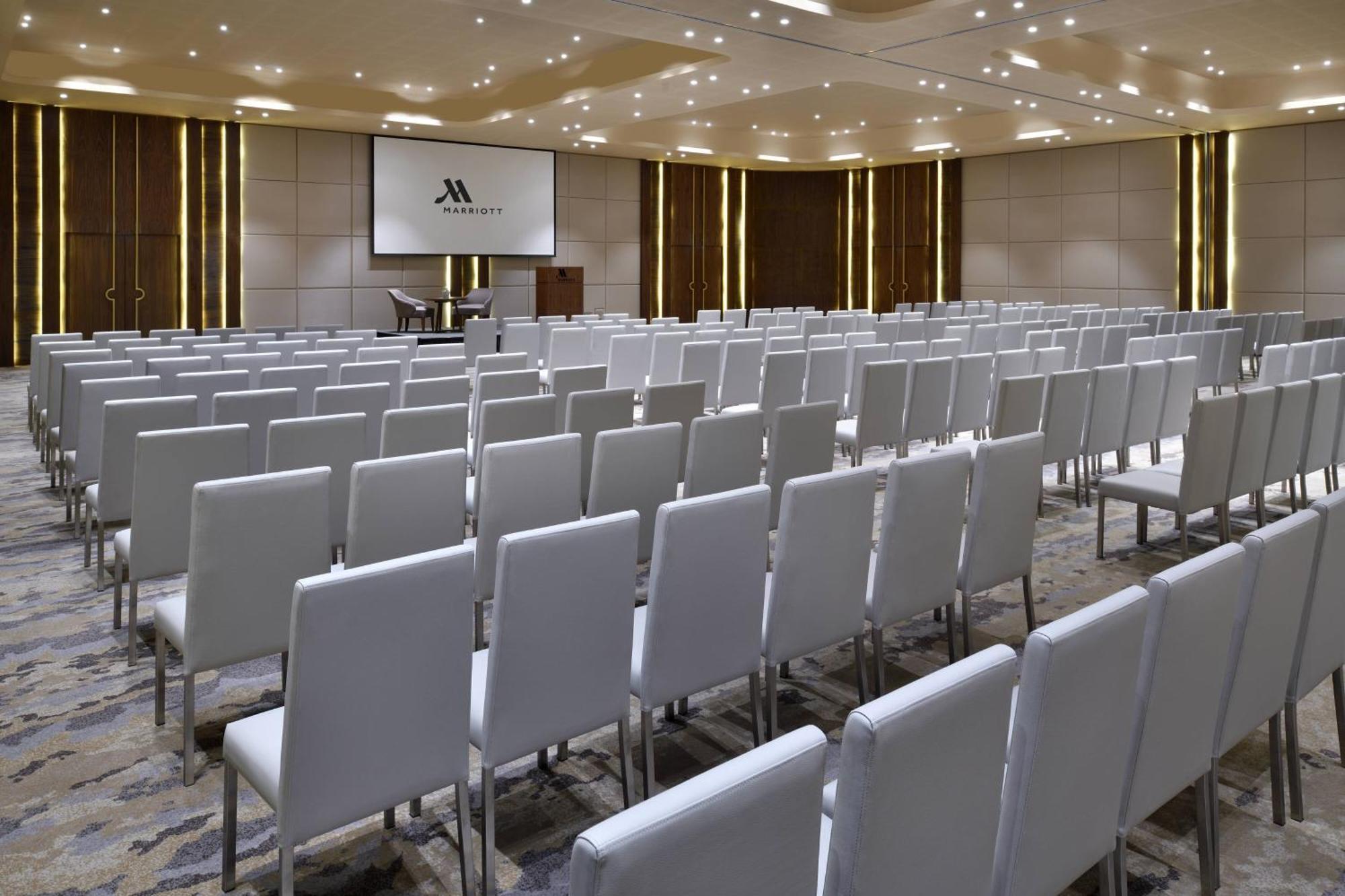 Hotel Marriott Diplomatic Quarter 4*