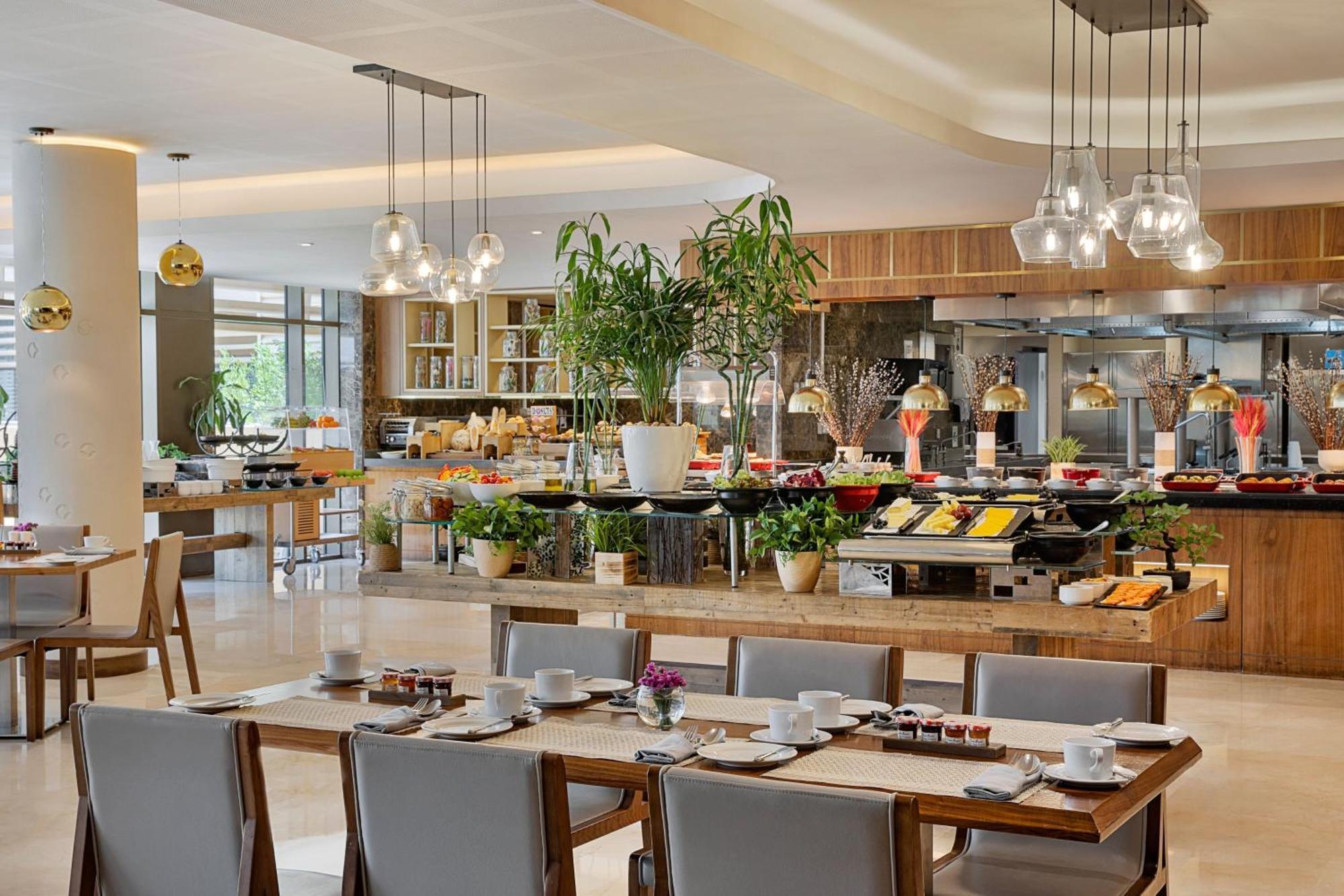 Hotel Marriott Diplomatic Quarter 4*