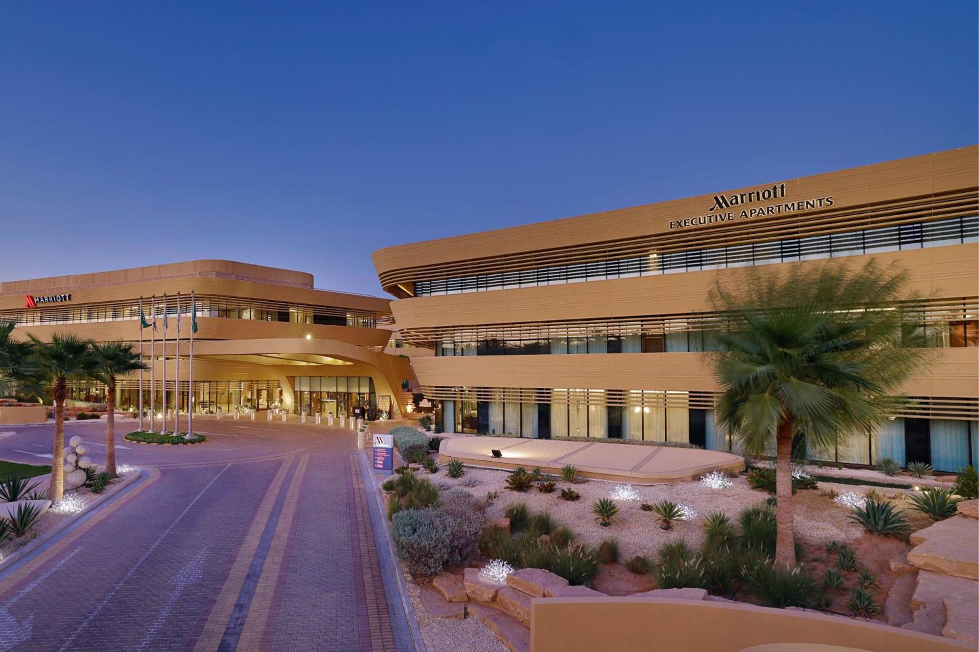 Marriott Diplomatic Quarter Hotel 4*